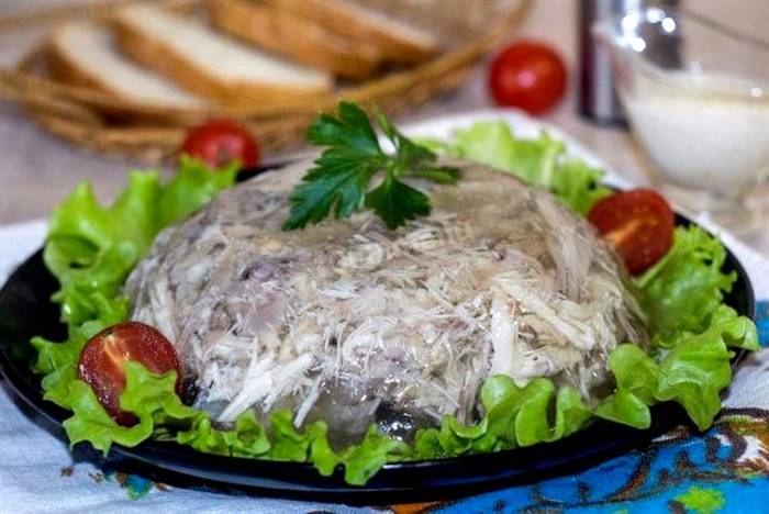 Холодець зі свинячих ніжок і курки рецепт із фото викидати не потрібно